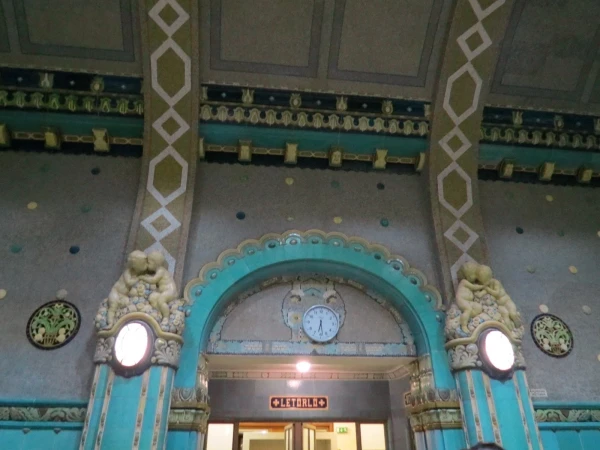 Геллерт.