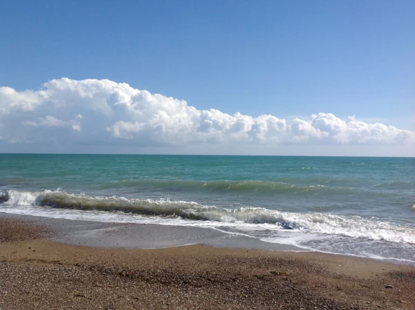 мартовское море