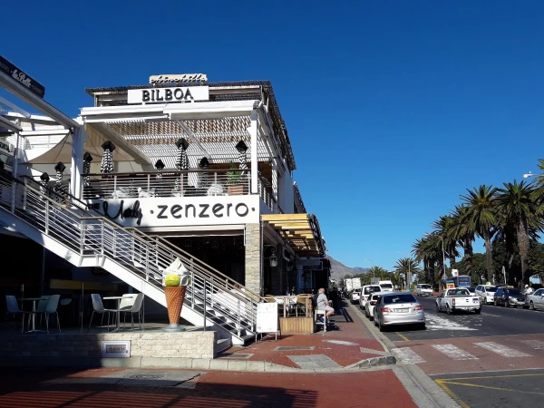 Наш район Camps Bay