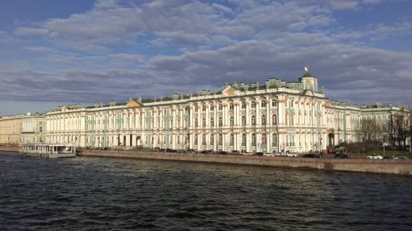 Прогулка по Дворцовому мосту...