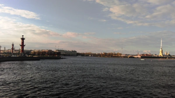 Прогулка по Дворцовому мосту...