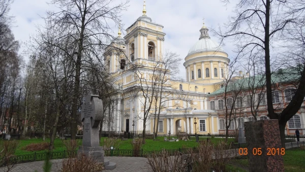 Троицкий собор Александро-Невской лавры