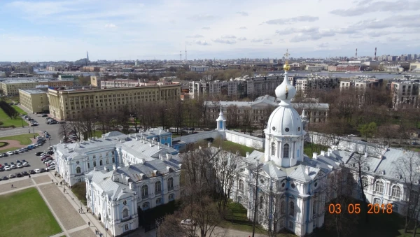 Звонница Смольного Собора: виды...