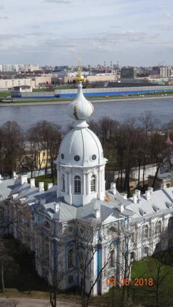 Звонница Смольного Собора: виды...