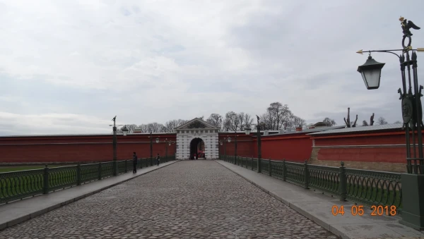 Прогулка по Петропавловской крепости...