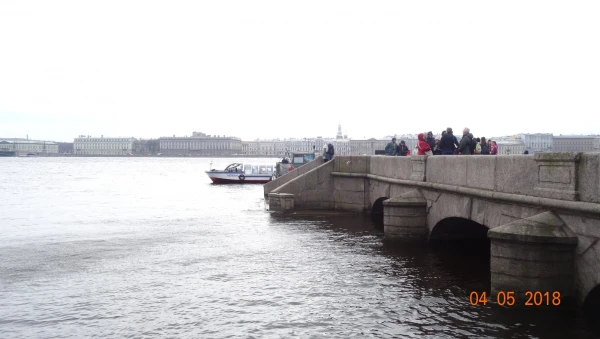 Прогулка по Петропавловской крепости...