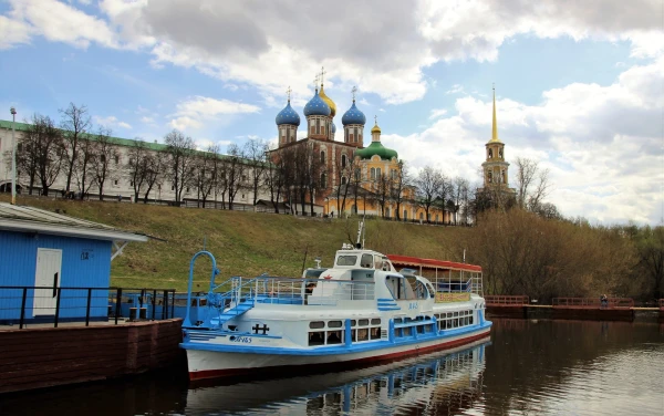 Рязанский кремль - старейший музей России - Рязанский историко-архитектурный музей-заповедник - был основан решением Губернской учётной комиссии 15 июня 1884 года.
