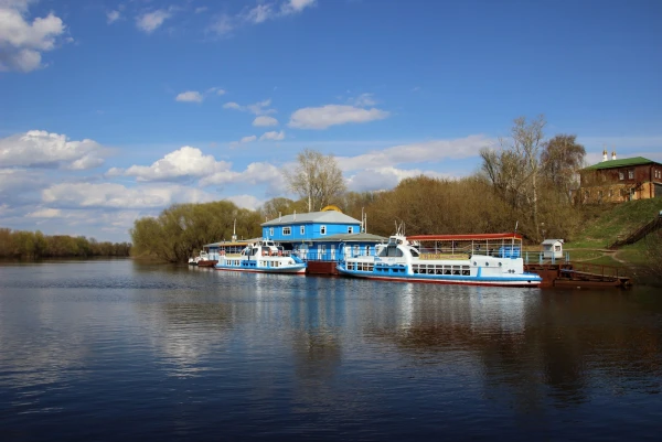 Кремлёвская пристань на реке Трубеж.