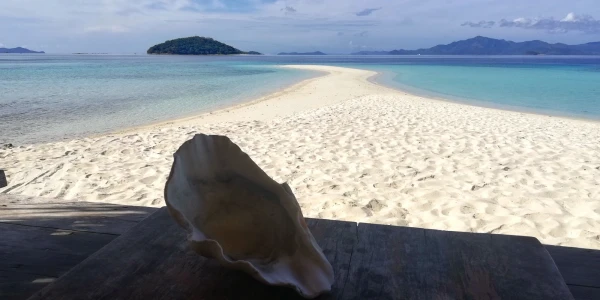 Bulog  Island