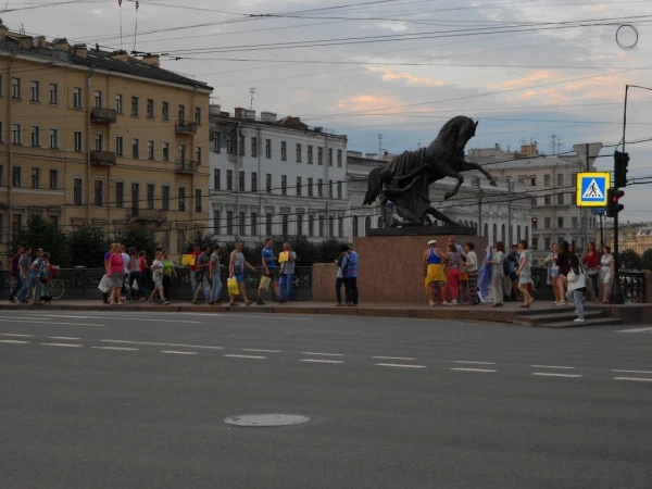 Аничков мост