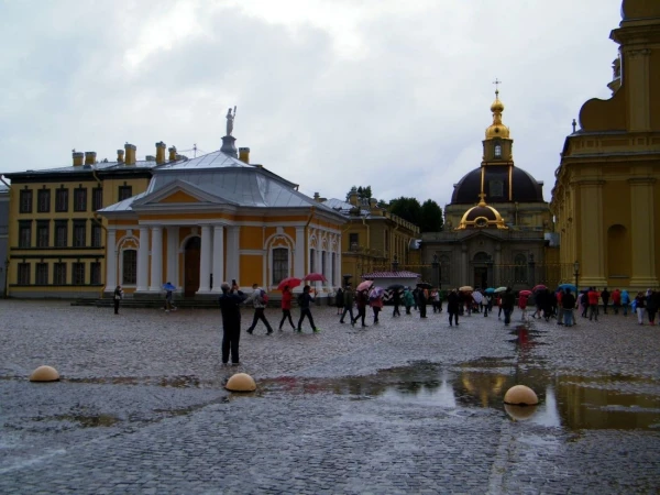 дождь в Петропавловской крепости