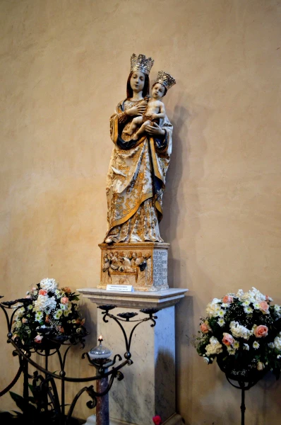 В Кафедральном соборе (Duomo di Cefal?)