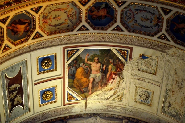 В церкви Сан Игнасио Оливелла (Chiesa di Sant'Ignazio All'Olivella) 