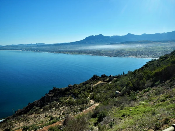 Бухта  False Bay 