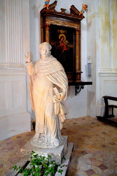 В церкви Святого Альберта (Chiesa di Sant Alberto dei Bianchi)