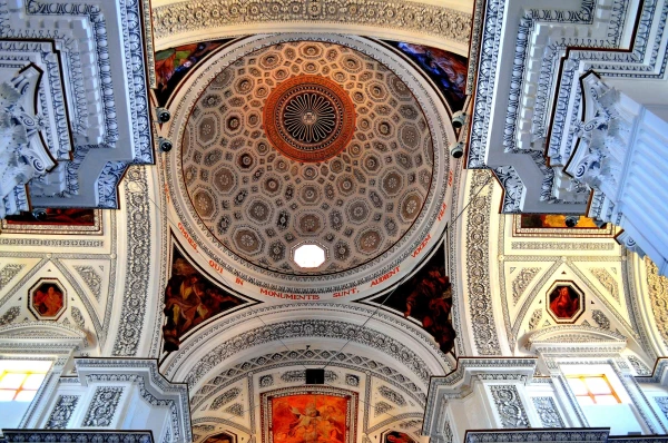 В церкви Святого Сальватора (Chiesa del SS.Salvatore)