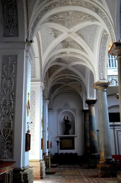 В церкви Святого Сальватора (Chiesa del SS.Salvatore)