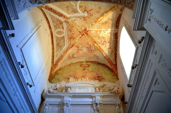 В церкви Сан Джулиано (Chiesa Parrocciale di San Guliano)
