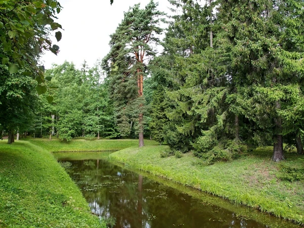 Ораниенбаум. В Верхнем парке