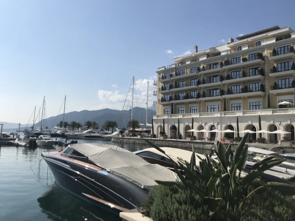 Porto Montenegro днем