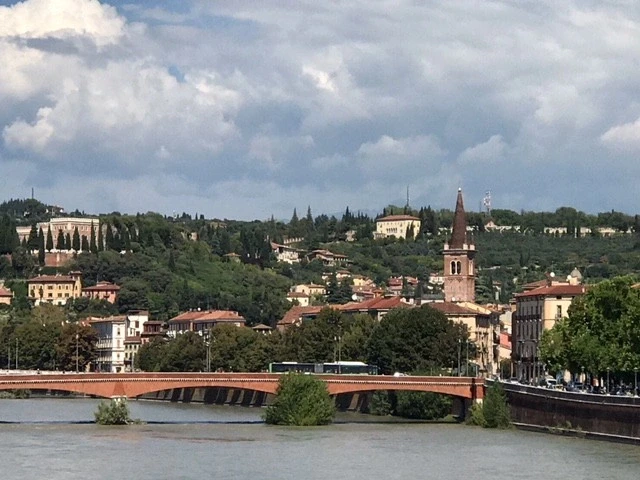 Верона