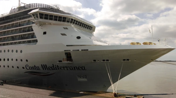 Costa Mediterranea: крайняя погрузка...