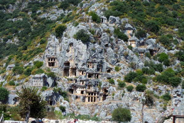 Скальные ликийские гробницы