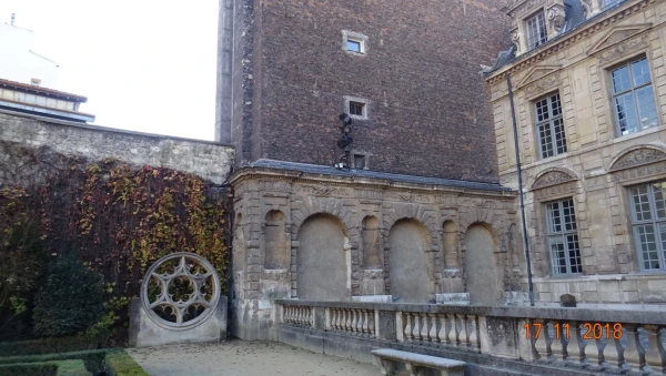 Jardin de l'Hotel de Sully