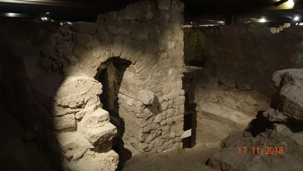 Crypte archeologique de l'ile de la Cite