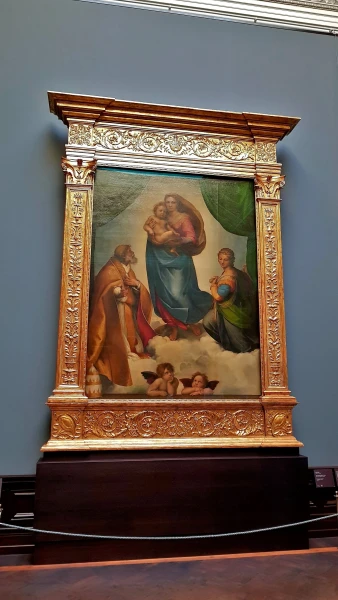 "Madonna Sistina" Рафаэля