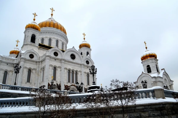 Храм Христа Спасителя с часовней