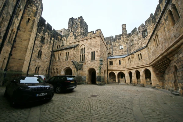 Замок Алник. ALNWICK CASTLE