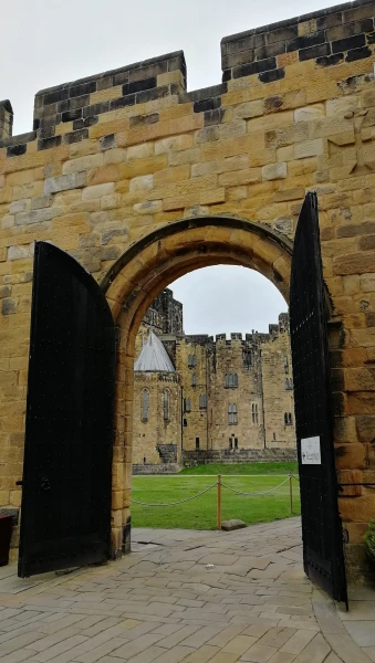 Замок Алник. ALNWICK CASTLE