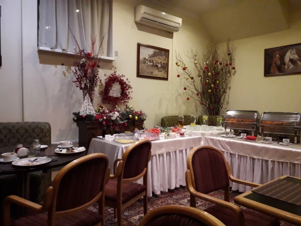 в ресторане