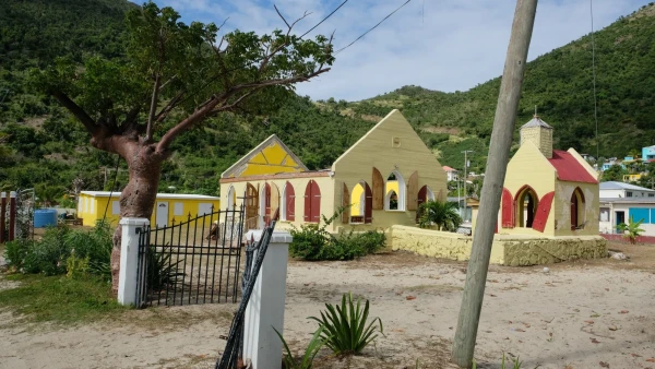 Остров Jost Van Dyke (Йост Ван Дайк). Разрушенная ураганом церковь