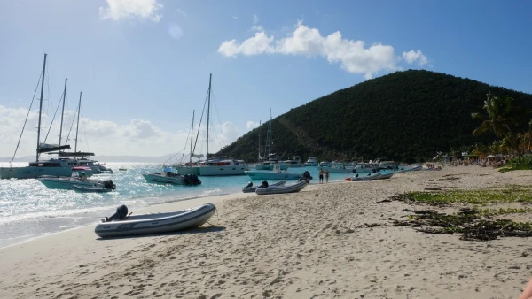 Остров Jost Van Dyke (Йост Ван Дайк). Пляж White Bay