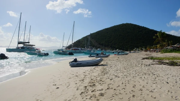 Остров Jost Van Dyke (Йост Ван Дайк). Пляж White Bay