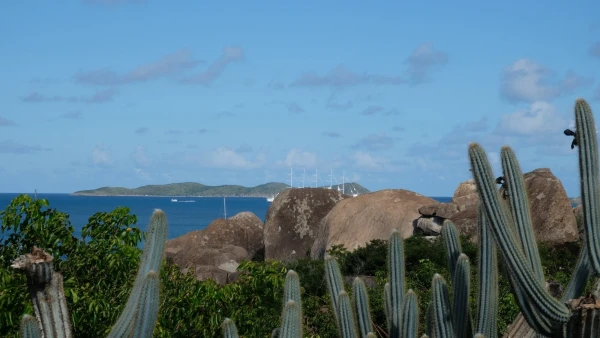 Остров Virgin Gorda. По пути к The Baths (Бани)