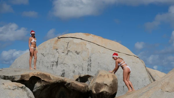 Остров Virgin Gorda. The Baths (Бани). Девчонки-Снегурки решили устроить фотосессию