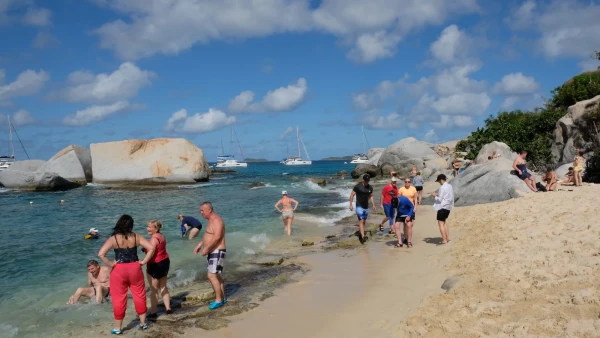 Остров Virgin Gorda. The Baths (Бани)