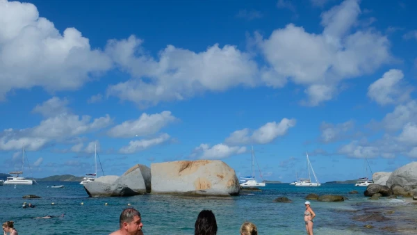 Остров Virgin Gorda. The Baths (Бани)