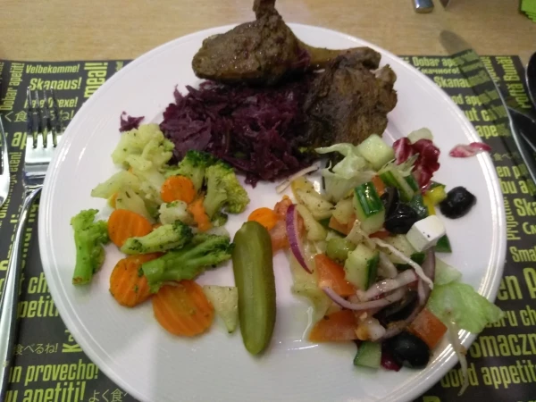 Утка с капустой