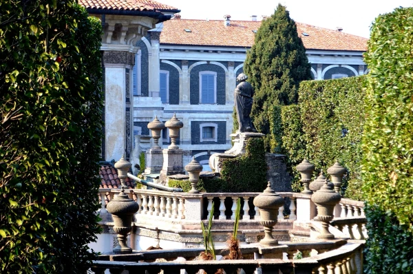 На Изола Белла (Isola Bella). Выход в дворцовый парк