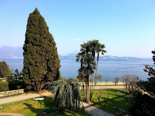 На Изола Белла (Isola Bella). В дворцовом парке