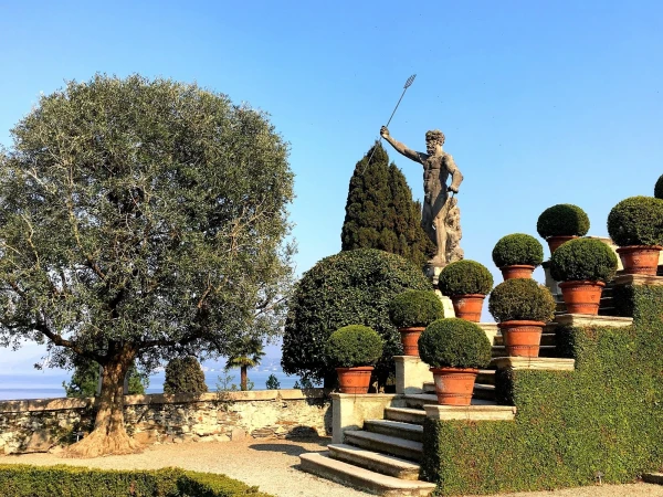 На Изола Белла (Isola Bella). В дворцовом парке