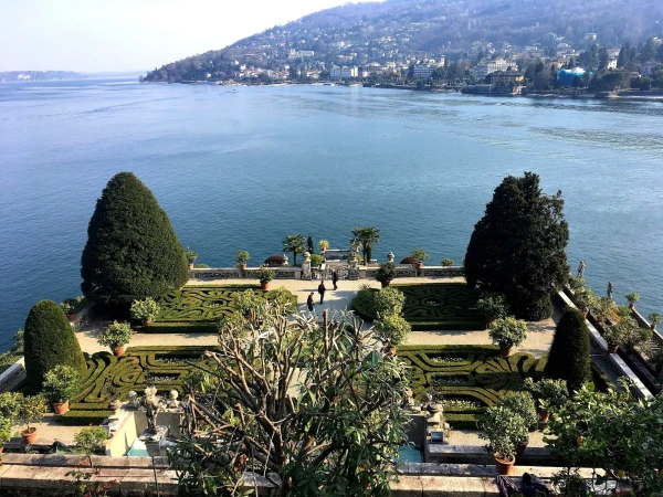 На Изола Белла (Isola Bella). В дворцовом парке