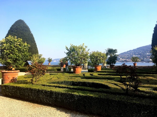 На Изола Белла (Isola Bella). В дворцовом парке