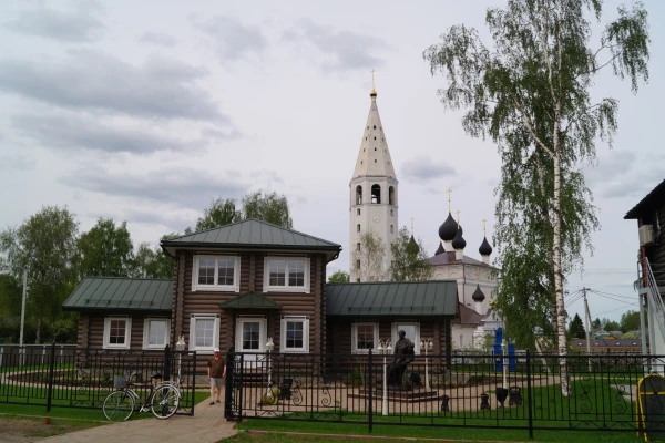 Вид на храм. Воскресенская церковь (1705 г.)