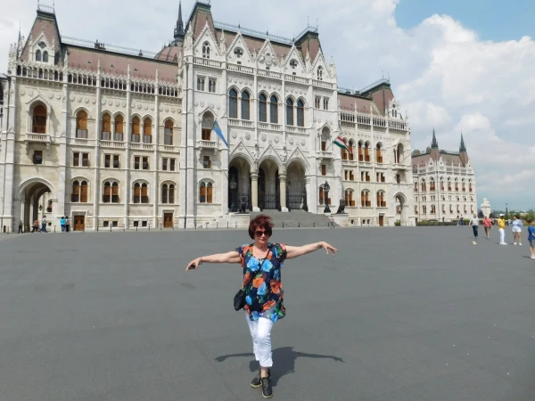 У Парламента. Сейчас улечу!!!