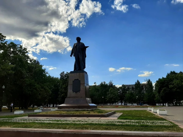 Репинский сквер на Болотной площади